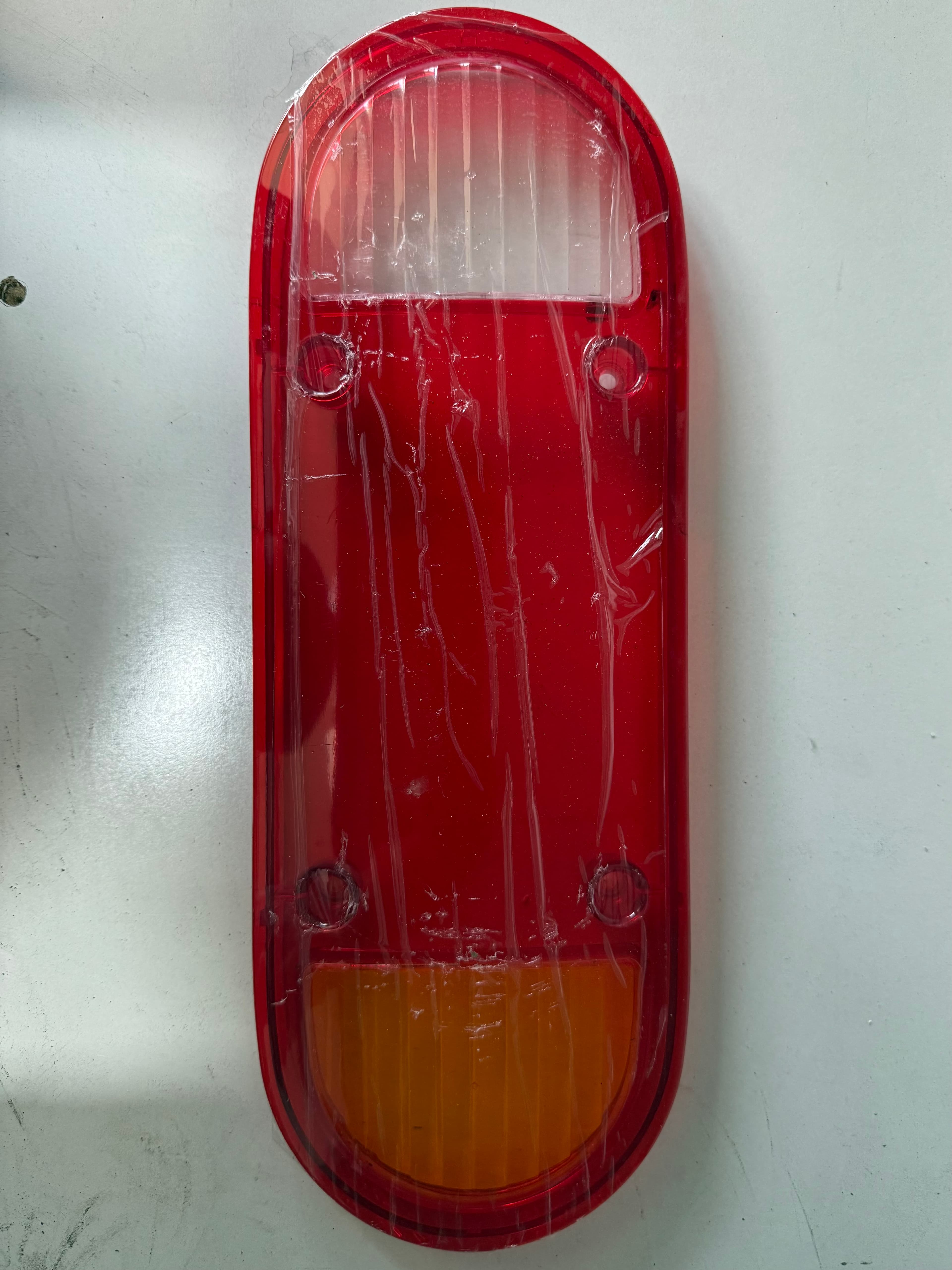 BKT-586 TAIL LAMP SHELL R210W-9